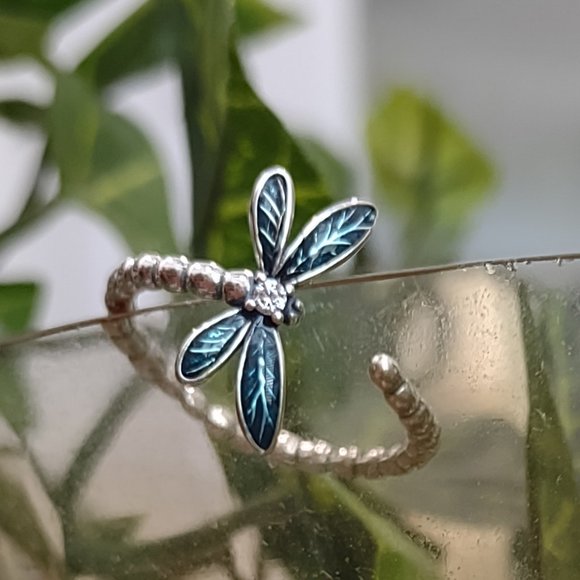 Jewelry - Stunning 925 Sterling Silver Dragonfly Ring